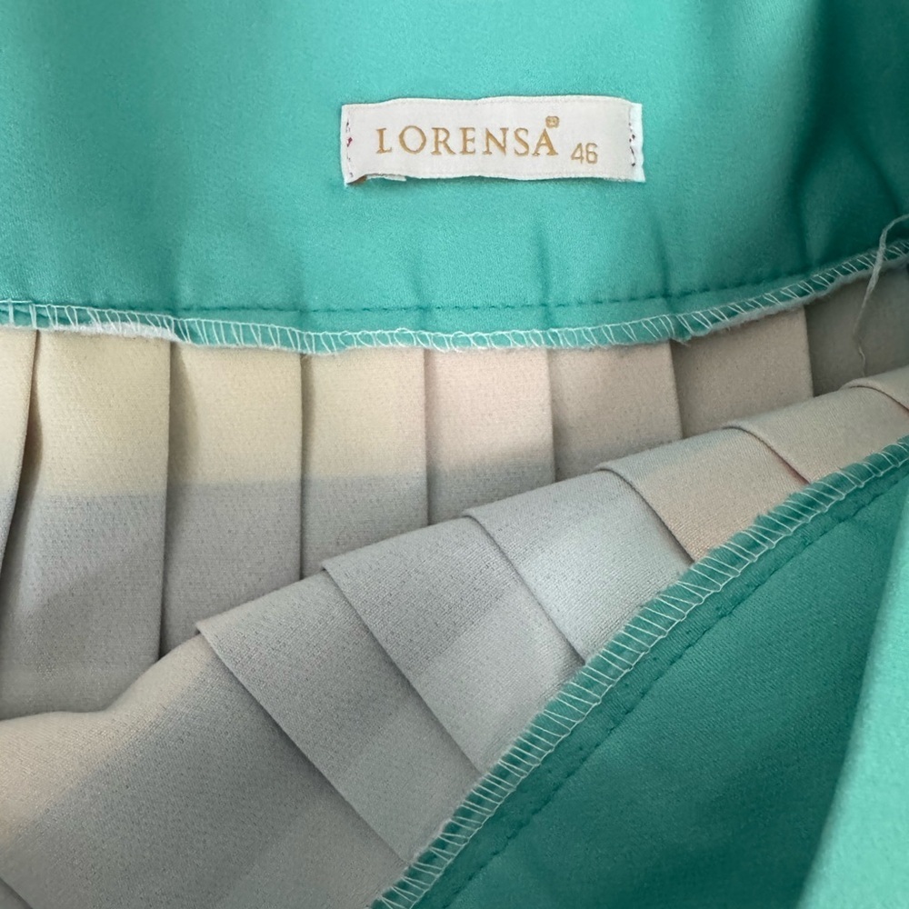 Lorensa Mixed Pleaded Panel Midi Skirt Set - Picture 10 of 12